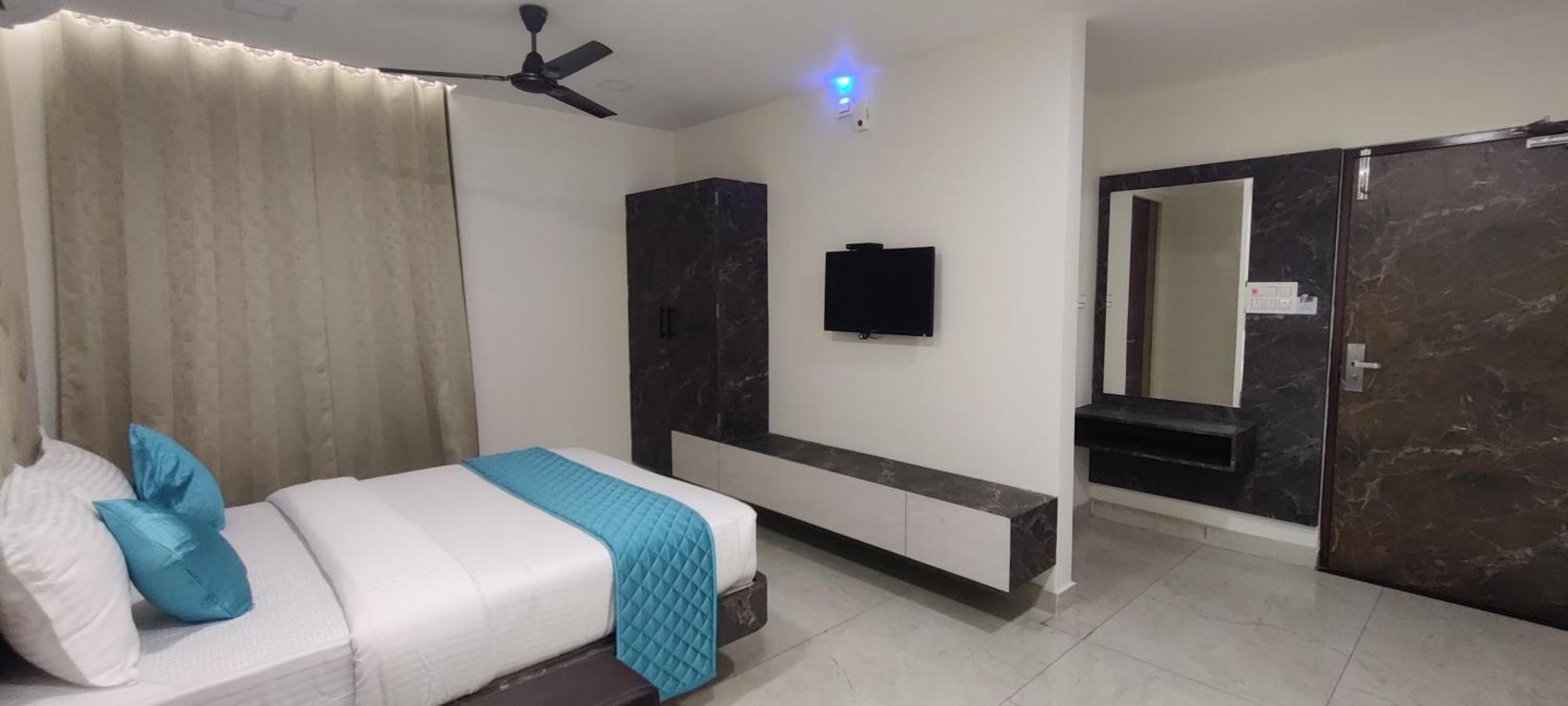 Balaji Residency Velanganni Bagian luar foto